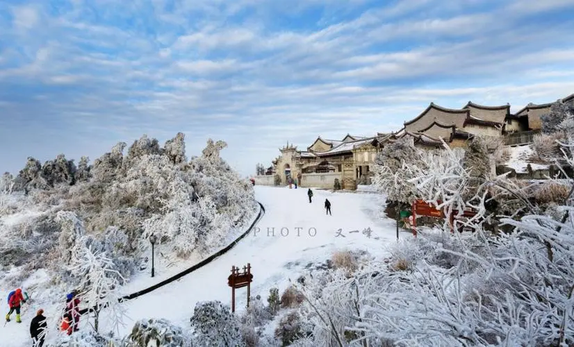 湖南16个县市区暴雪，局地积雪厚达26厘米，当地对此是如何处理的？