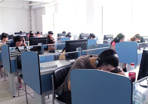 大学英语四级和专四有什么区别？