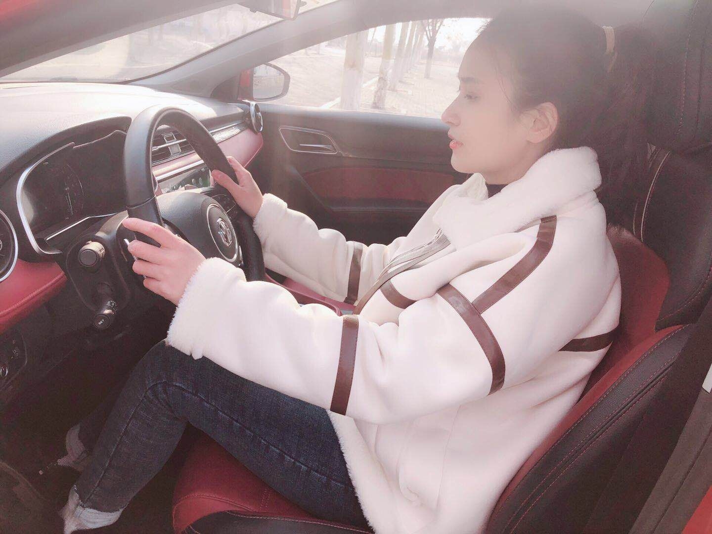 为什么女司机总是喜欢错把油门当刹车？