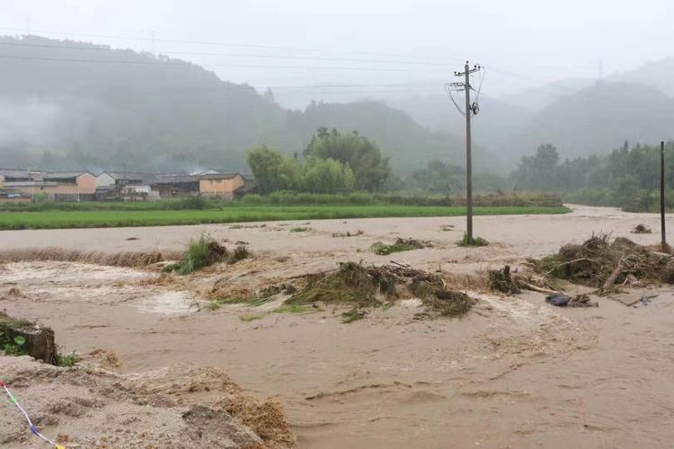 四川彭州山洪事发地系网红打卡地，宣传此地的平台要负怎样的责任？