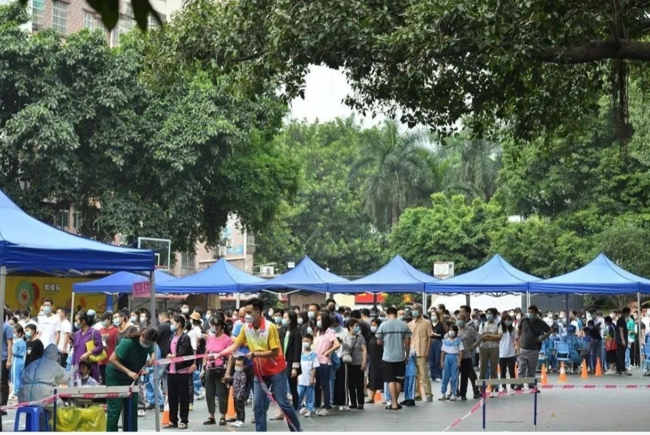 广州白云机场发现有员工核酸检测异常，当地采取了哪些防疫措施？