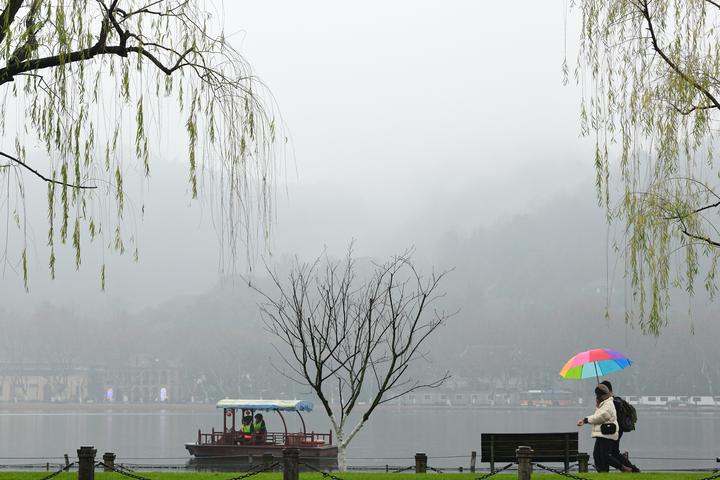 中秋小长假西湖多景点游客稀疏，各地景区的状况如何？