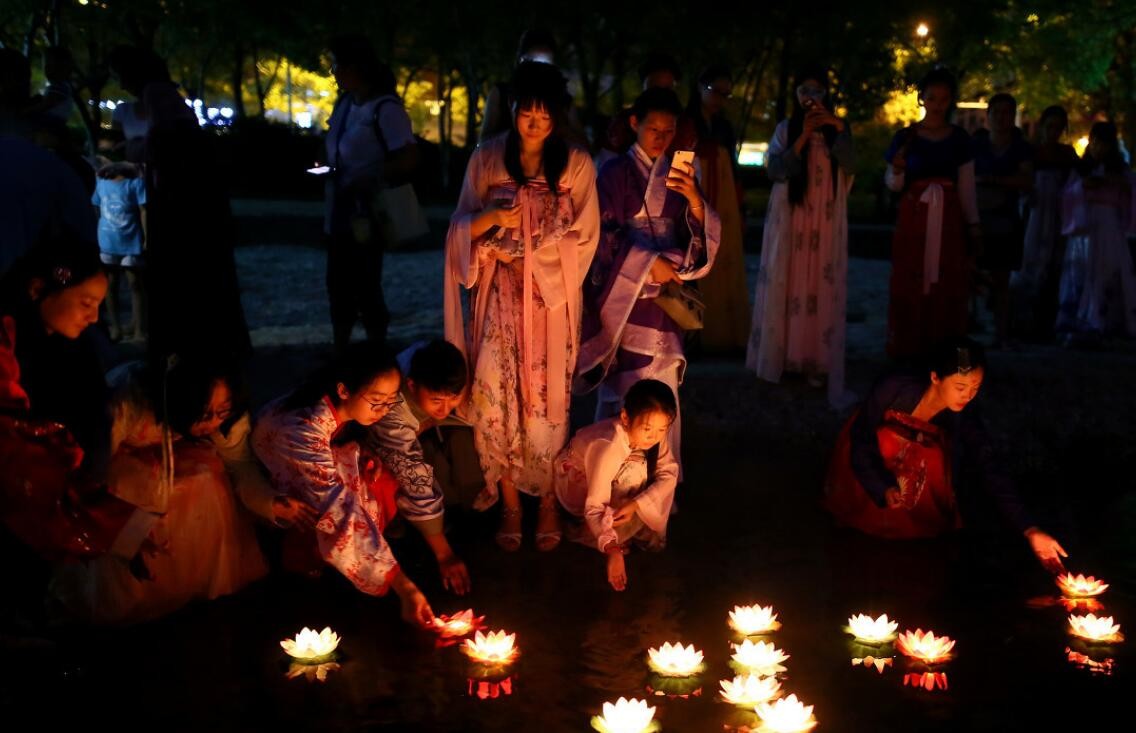 中元节有哪些传统习俗，你会选择用哪种方式来祭祀？