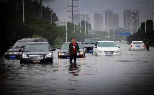 濮阳遇强降雨，积水最深1米6，当地展开了哪些应对举措？