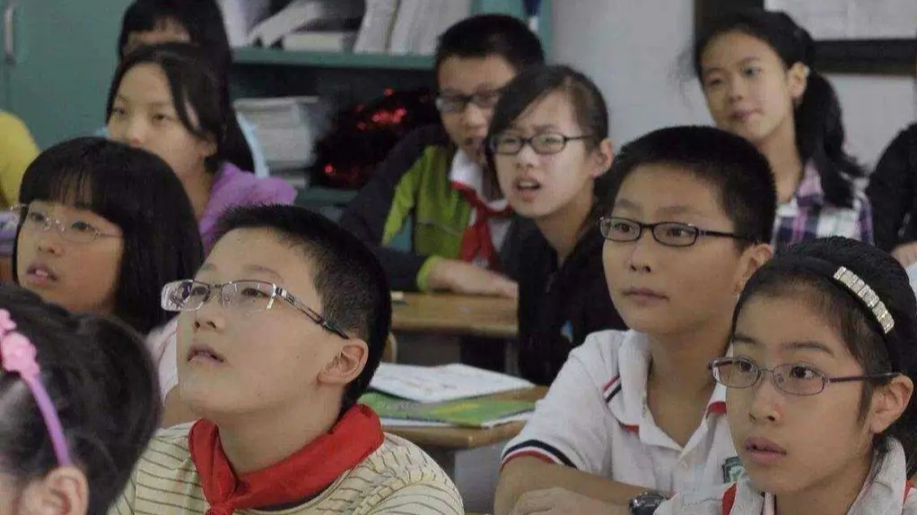 我国超9成大学生近视，造成这么多人近视的原因是什么？