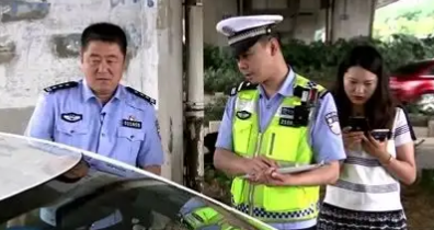 交警王宏琪正式退休了，你看过他的节目《宏琪说交通》吗？