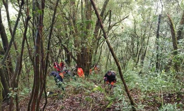 4名遇难地质人员不知定位仪可求救，他们没有受到过专业培训吗？