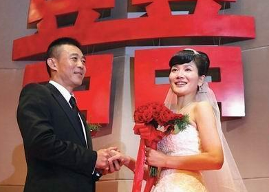 老戏骨侯勇前妻身份曝光，原来是大家的老熟人，如今42岁近况如何？