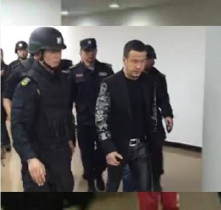 杨坤为什么被抓?