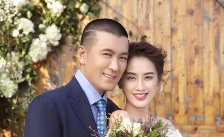 杨子黄圣依被爆离婚后再合体，直播全程无交流，被质疑合伙圈钱，是这样吗？