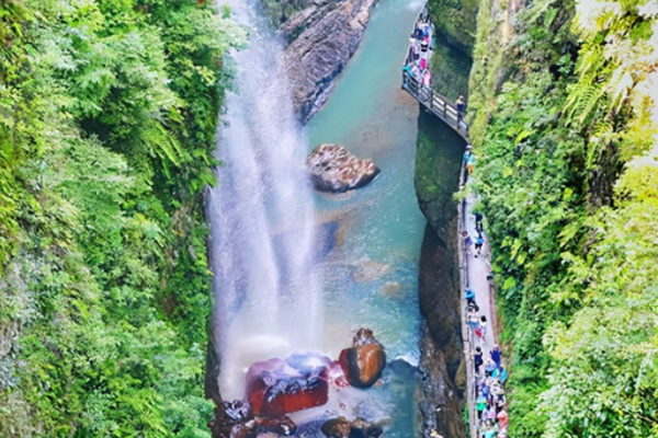 恩施旅游必去十大景点